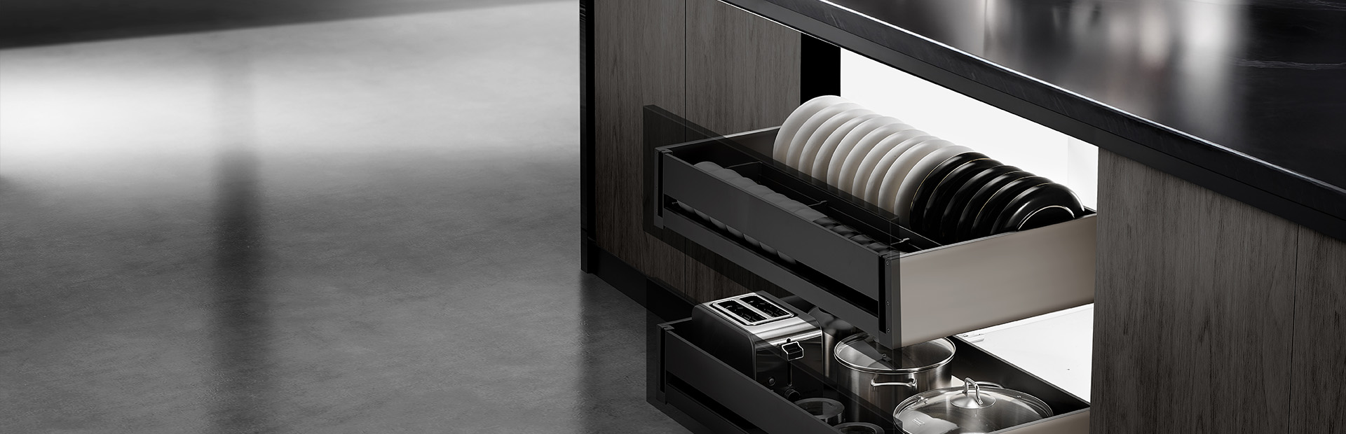 ���̼���